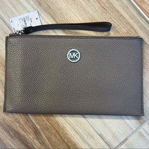 Michael Kors | Fulton Zip Leather Clutch Wristlet NWT